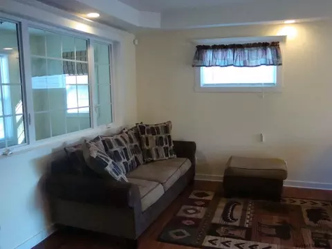 17 Marshall Ave, Schenectady, NY 12304 photo 5