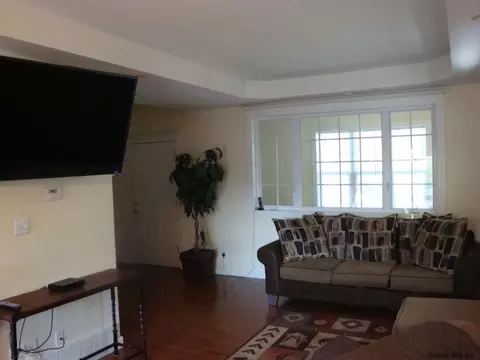 17 Marshall Ave, Schenectady, NY 12304 photo 6