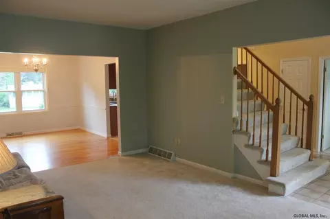 3 Staffords Xing, Slingerlands, NY 12159 photo 16