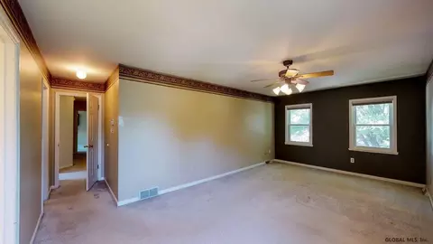 3 Staffords Xing, Slingerlands, NY 12159 photo 23