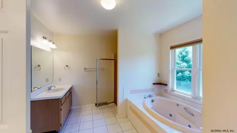 3 Staffords Xing, Slingerlands, NY 12159 photo 27