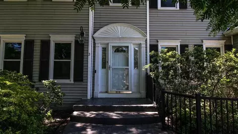 3 Staffords Xing, Slingerlands, NY 12159 photo 2