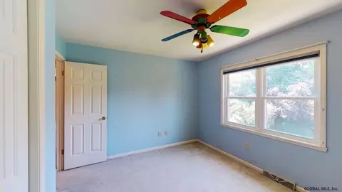 3 Staffords Xing, Slingerlands, NY 12159 photo 35