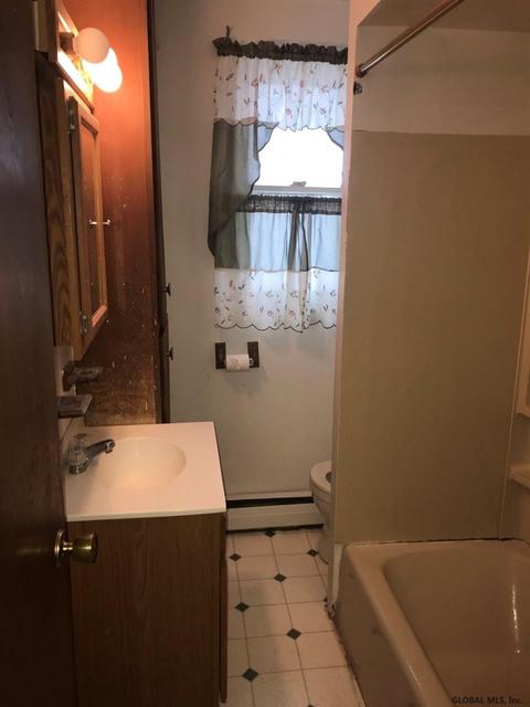 1070 Webster St, Schenectady, NY 12303 photo 17