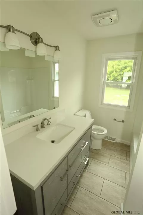 3219 Williams St, Schenectady, NY 12306 photo 9