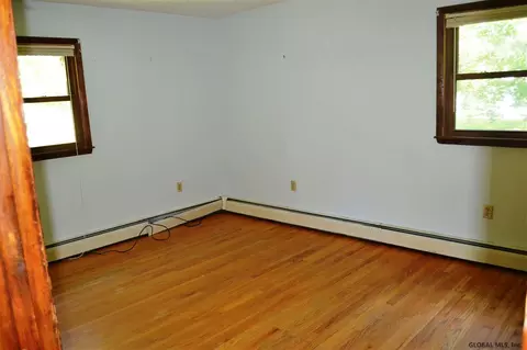 2 Valleyview Ave, Schenectady, NY 12306 photo 13