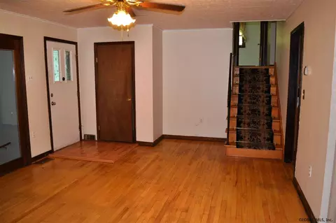 2 Valleyview Ave, Schenectady, NY 12306 photo 10