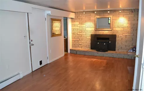 2 Valleyview Ave, Schenectady, NY 12306 photo 7