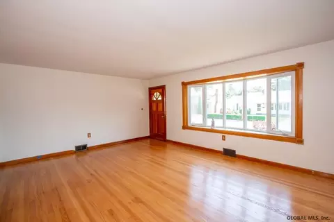 2440 3rd Ave, Schenectady, NY 12303 photo 9