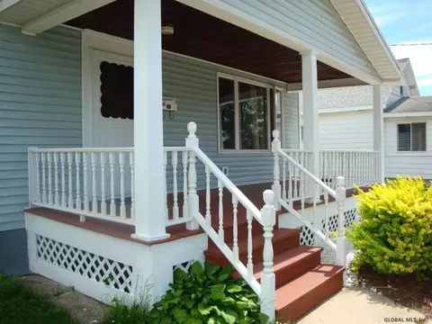 445 Twelfth St, Schenectady, NY 12306 photo 2