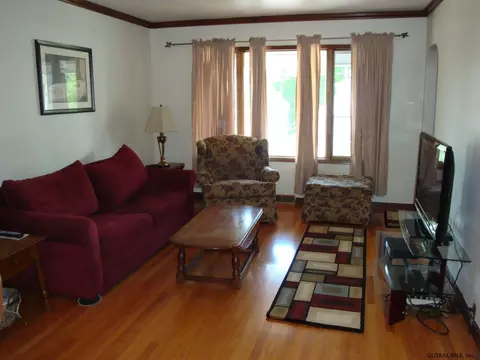 445 Twelfth St, Schenectady, NY 12306 photo 4