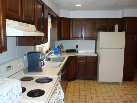 445 Twelfth St, Schenectady, NY 12306 photo 6