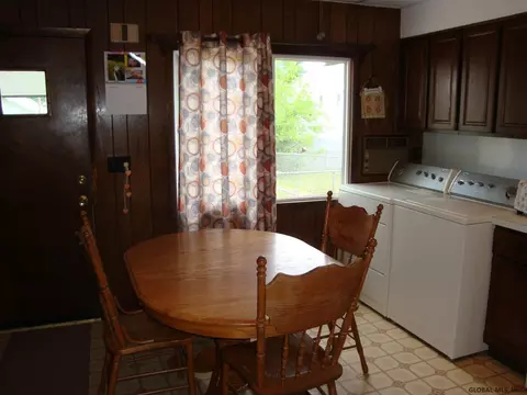 445 Twelfth St, Schenectady, NY 12306 photo 11