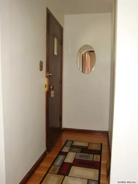 445 Twelfth St, Schenectady, NY 12306 photo 3