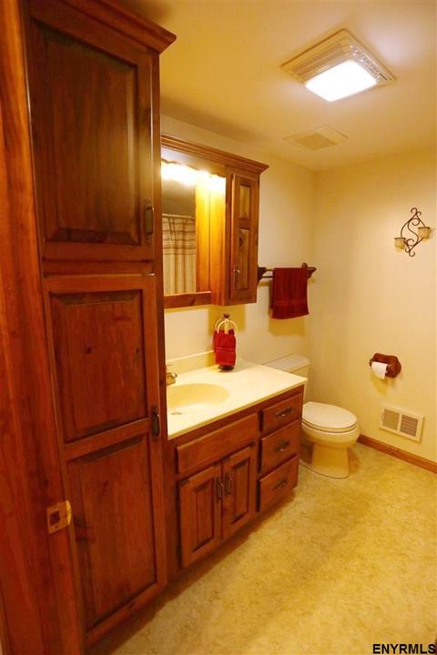 604 Riverside Ave, Schenectady, NY 12302 photo 10