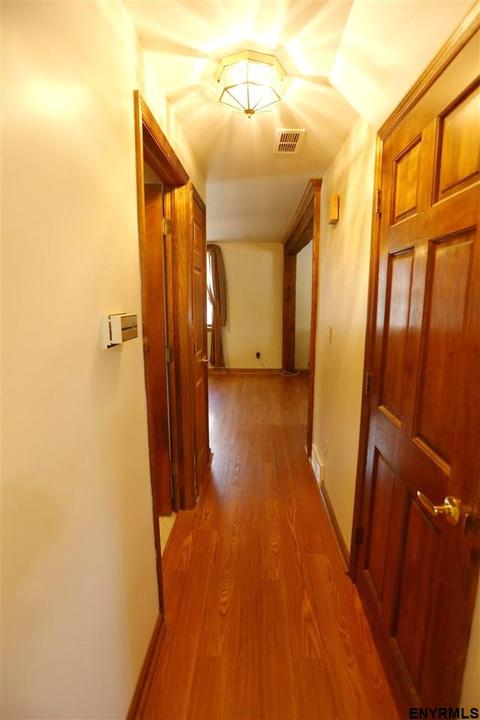 604 Riverside Ave, Schenectady, NY 12302 photo 9