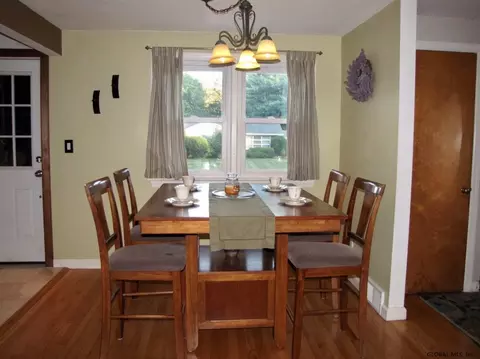 64 Hite Ct, Schenectady, NY 12303 photo 9