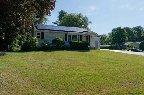 64 Hite Ct, Schenectady, NY 12303 photo 5