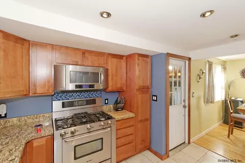 64 Hite Ct, Schenectady, NY 12303 photo 14