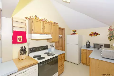 107 Maple Rd, Cobleskill, NY 12043 photo 11