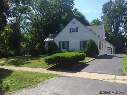 1531 Randolph Rd, Schenectady, NY 12308 photo 2