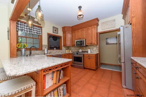 875 Upper Gregg Rd, Schenectady, NY 12306 photo 11