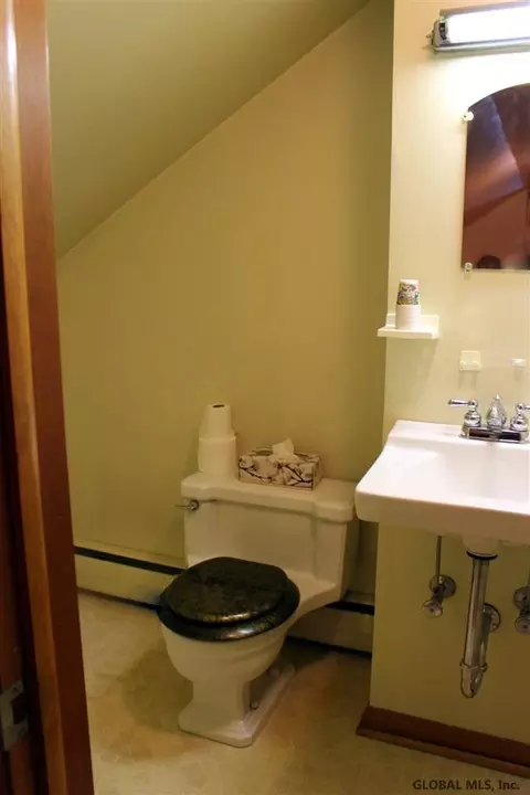 1884 Broad St, Schenectady, NY 12306 photo 27