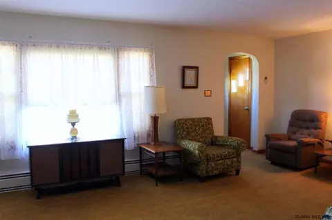 1884 Broad St, Schenectady, NY 12306 photo 7