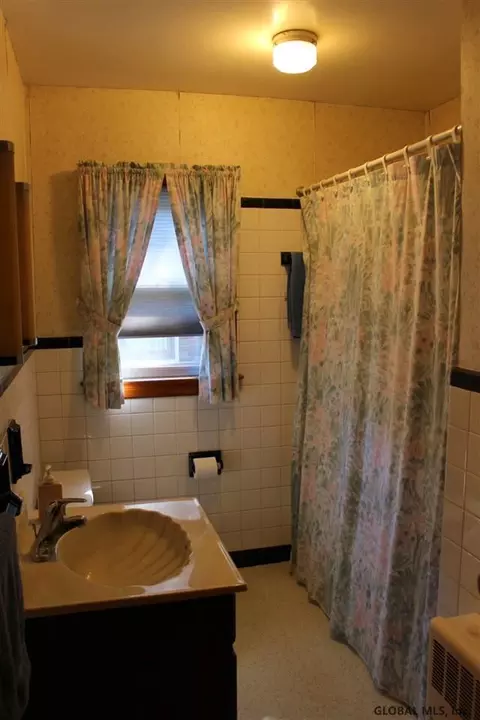 1884 Broad St, Schenectady, NY 12306 photo 15