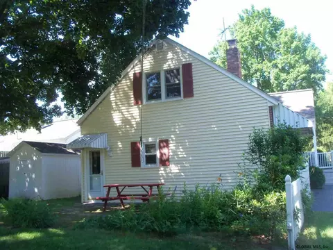 211 E Palmer Ave, Schenectady, NY 12303 photo 3