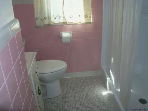 211 E Palmer Ave, Schenectady, NY 12303 photo 12