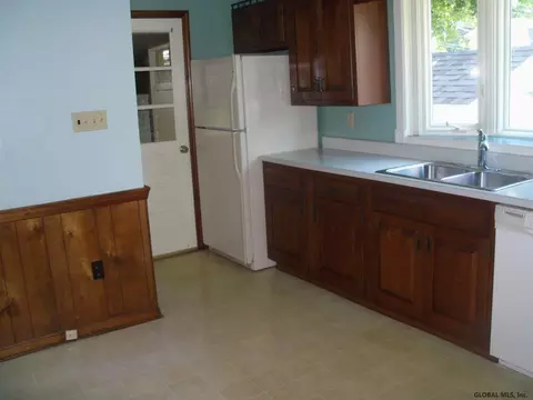 211 E Palmer Ave, Schenectady, NY 12303 photo 8