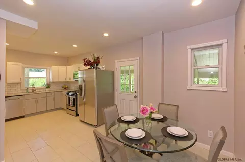 2033 Curry Rd, Schenectady, NY 12303 photo 10