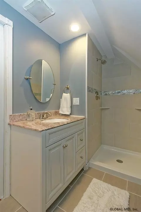 2033 Curry Rd, Schenectady, NY 12303 photo 18
