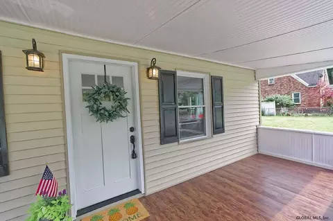 2033 Curry Rd, Schenectady, NY 12303 photo 2