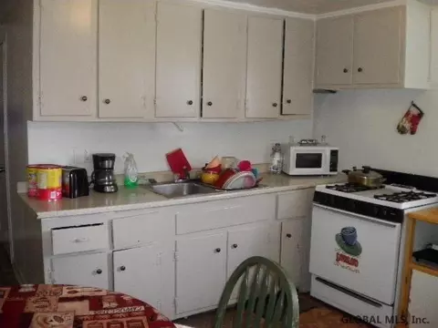 520 Summit Ave, Schenectady, NY 12307 photo 10