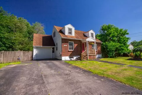 170 Manchester Rd, Schenectady, NY 12304 photo 3