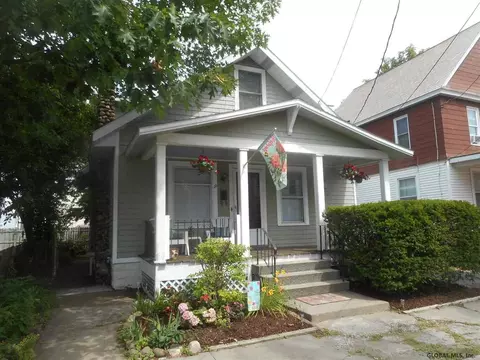 23 Spruce St, Schenectady, NY 12304 photo 1