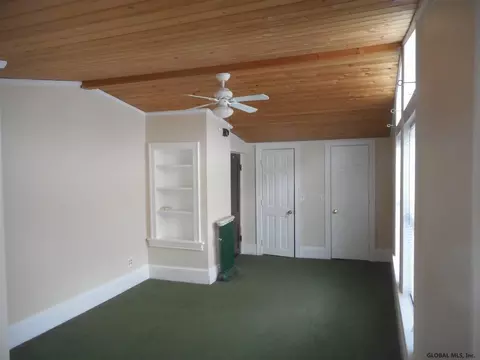 23 Spruce St, Schenectady, NY 12304 photo 13