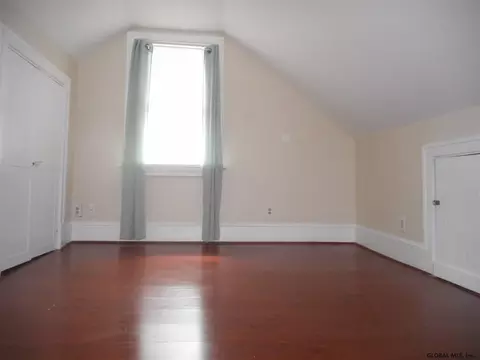 23 Spruce St, Schenectady, NY 12304 photo 15