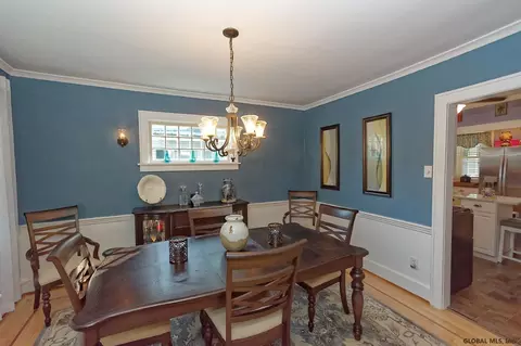 1194 Phoenix Ave, Schenectady, NY 12308 photo 5