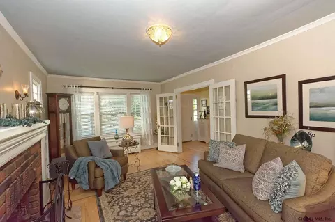 1194 Phoenix Ave, Schenectady, NY 12308 photo 12