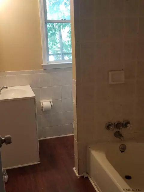 119 Elder St, Schenectady, NY 12304 photo 6