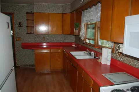 73 Turnpike Rd, Eagle Bridge, NY 12057 photo 8