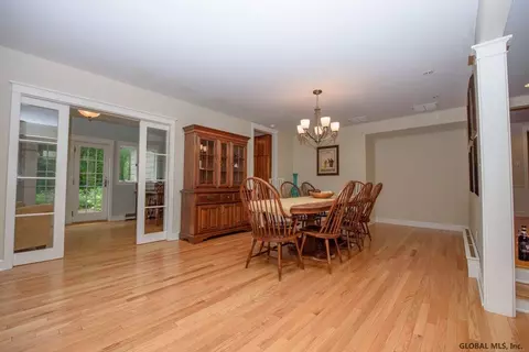 10 Lyons Ave, Delmar, NY 12054 photo 17