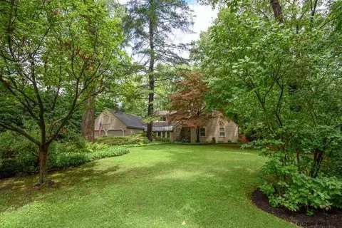 10 Lyons Ave, Delmar, NY 12054 photo 3