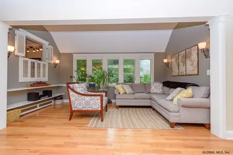 10 Lyons Ave, Delmar, NY 12054 photo 20
