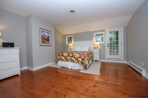 10 Lyons Ave, Delmar, NY 12054 photo 29