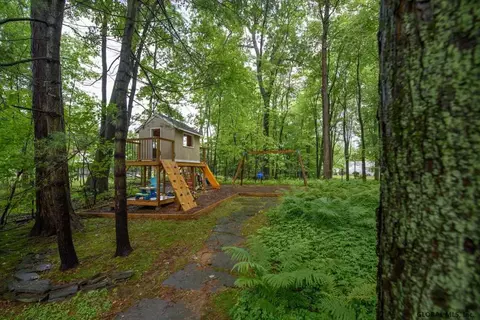 10 Lyons Ave, Delmar, NY 12054 photo 37
