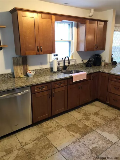 741 Decamp Ave, Schenectady, NY 12309 photo 6